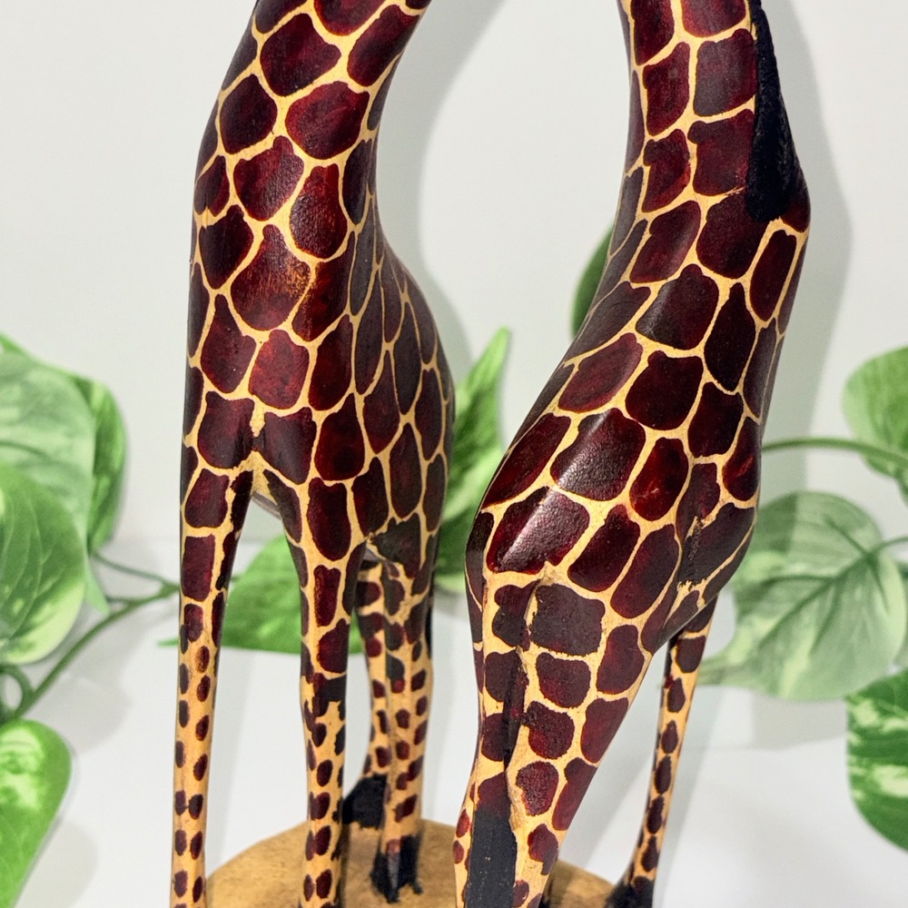 Hand Carved Wooden Giraffe Sculpture Intertwined Necks Hand Painted 12.5" - Picture 6 of 16